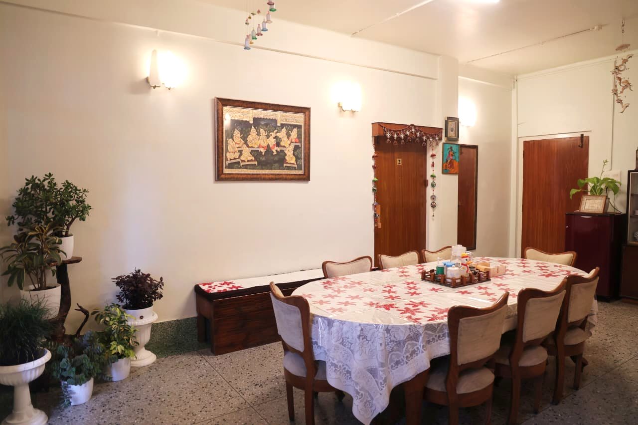 Breakfast is served here